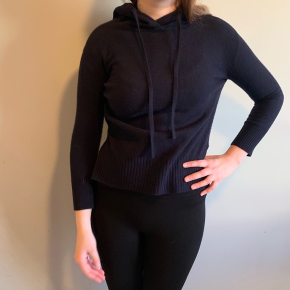 Banana Republic Sweaters - •Banana republic hoodie